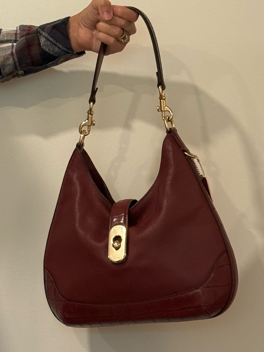 Coach Amber Hobo F48635 Burgundy Pebbled Leather Croc Trim Gold Shoulder EUC